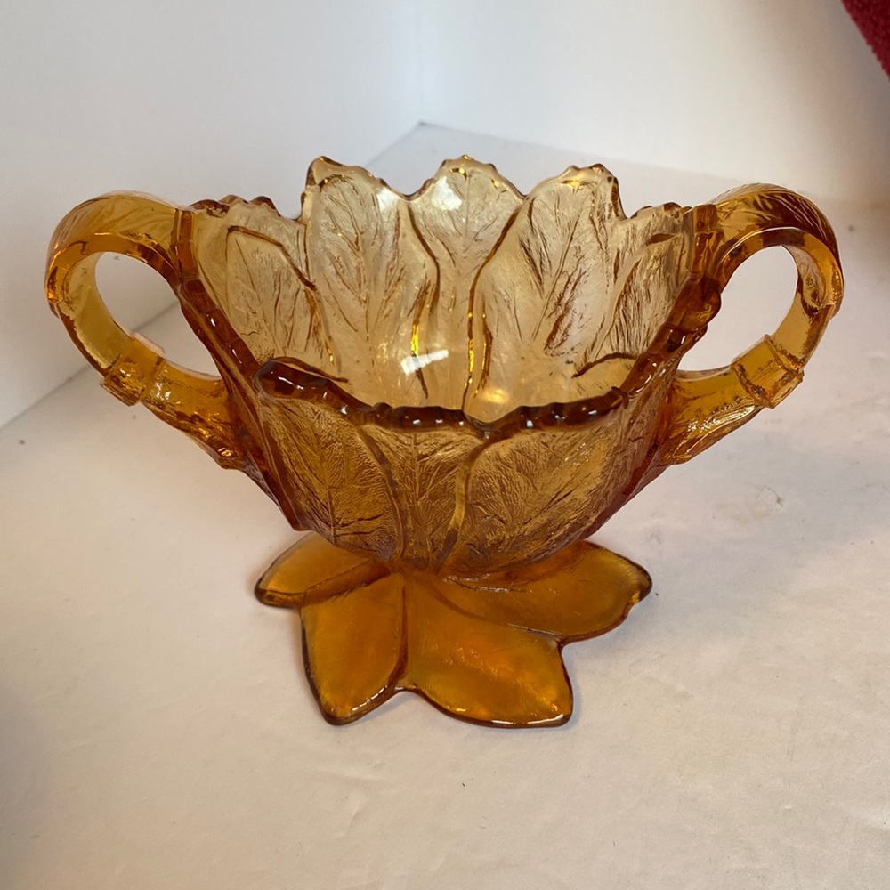 Amber Blooming Flower Dish
